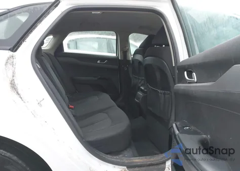 2021 Kia K5 Lxs z USA, uszkodzony, nr VIN 5XXG14J22MG027854